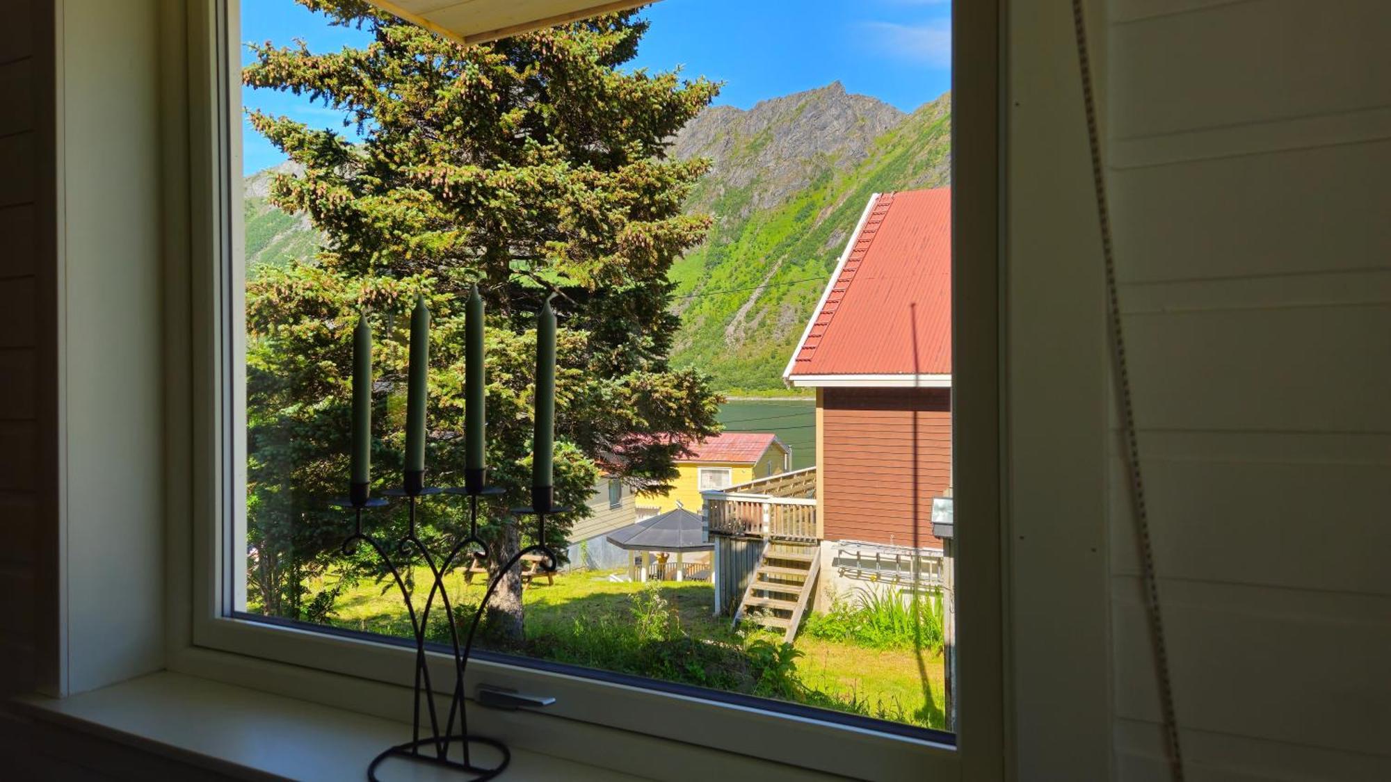 The Northern House Gryllefjord Eksteriør billede